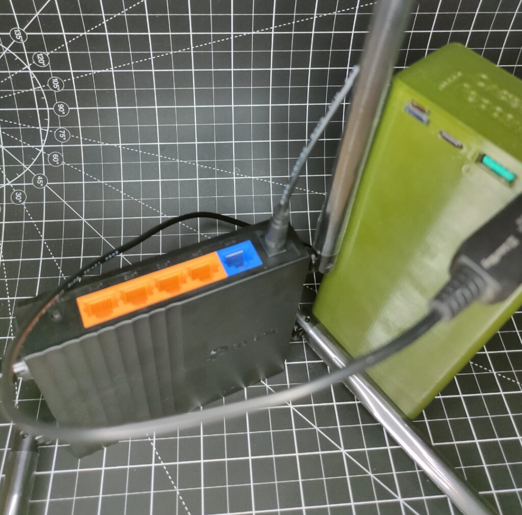 Пауэрбанк купить (повербанк для роутера) Повербанк 100000 mAh 100Аг купити MAXIMUM POWER BataFly (370Wh)
